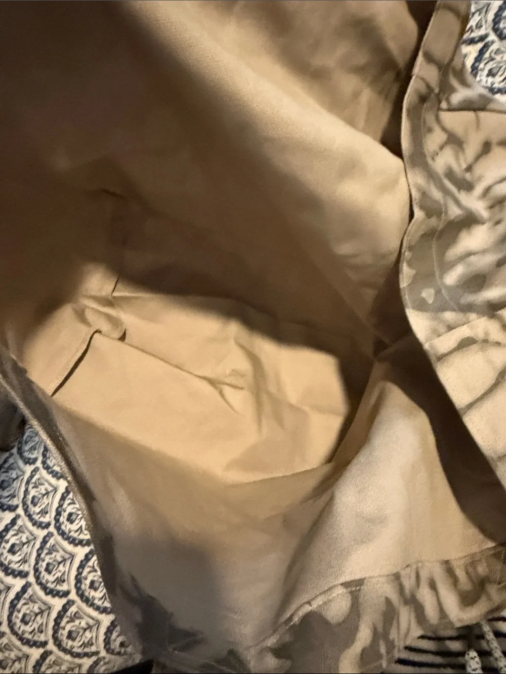 NWOT ALO Yoga Canvas Tote in Beige and Gray Tie-Dye